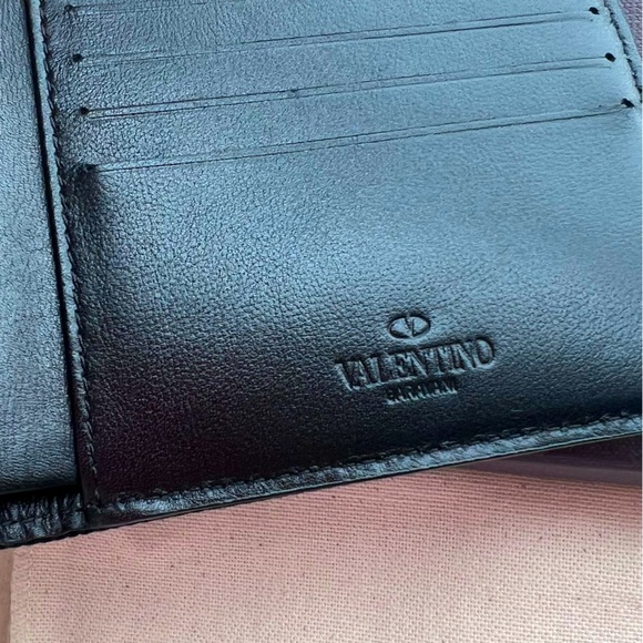 Valentino Garavani x Jamie Reid Embroidered Patch Black Leather Bifold Wallet - Picture 9 of 9